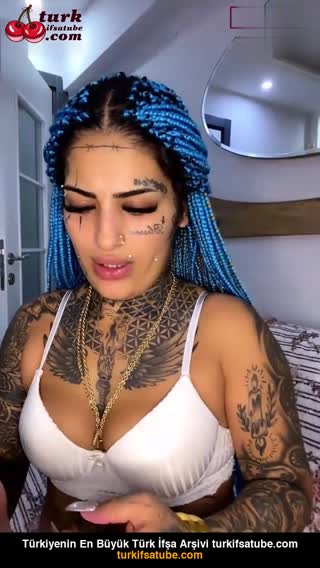 Seksi ve çekici kız üvey kardeş, kandırmak için seks yaptığına dair güçlü bir açıklama yapıyor